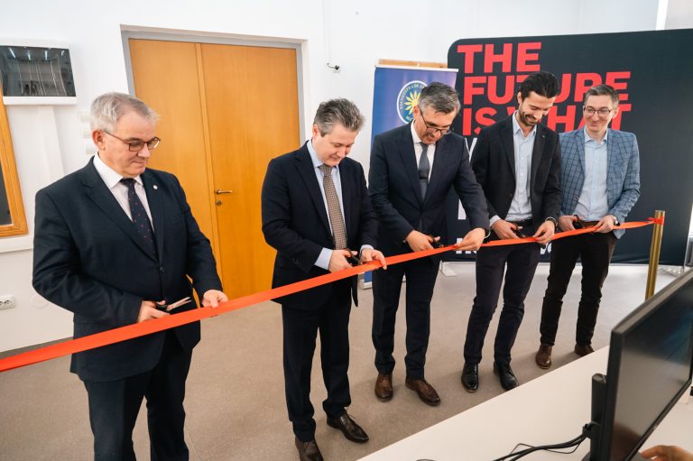 Honeywell și Universitatea Politehnica din București au inaugurat un nou laborator universitar/centru de instruire, în cadrul Facultății de Energetică