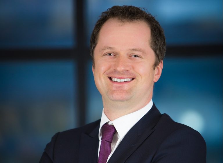 CGS România implementează o soluție de inteligență artificială pentru analiza apelurilor în timp real