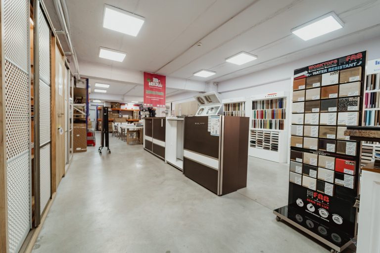 Campania „Rade un premiu”, pentru pasionații de bricolaj și DIY