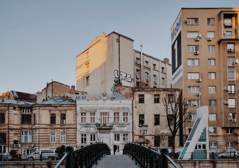 ORSE: România trebuie să investească în reabilitarea clădirilor și a sistemelor de încălzire pentru diminuarea sărăciei energetice, prin REPowerEU