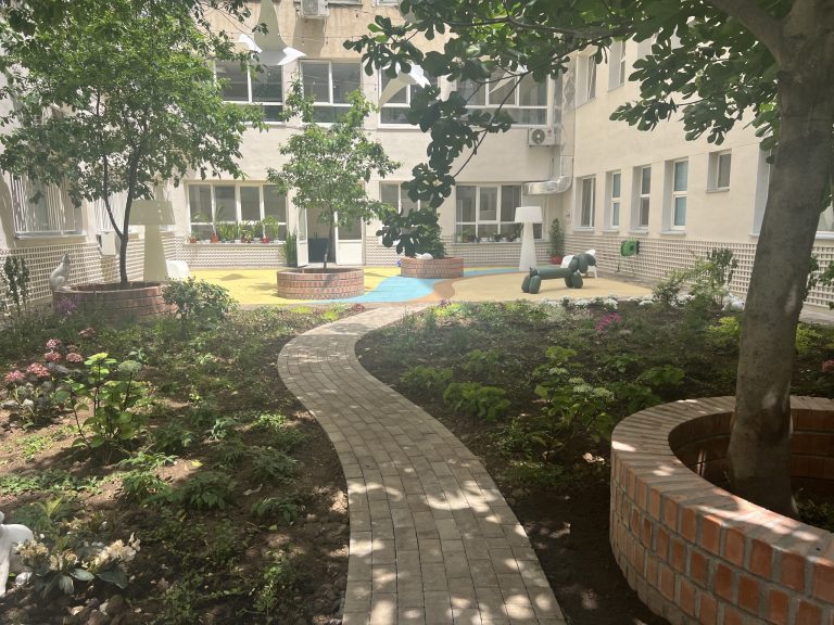 Investiție în amenajarea curții interioare a Institutului Oncologic București