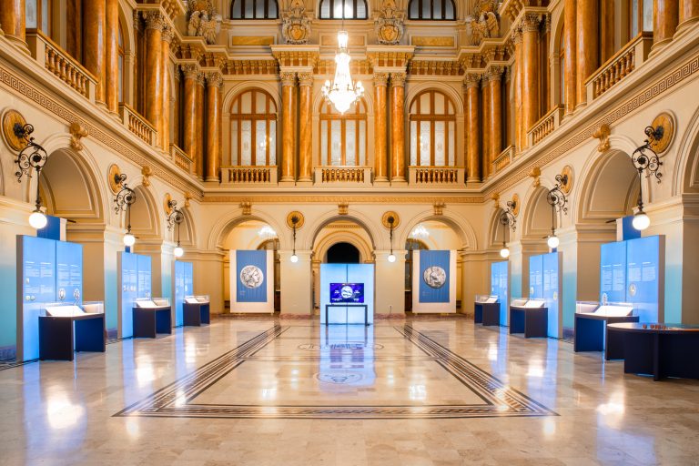 Banca Națională a României și Alpha Bank Romania organizează expoziția „Cele două fețe ale monedei. Mijloace de schimb – Capodopere ale artei” 