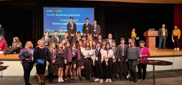 Excelența în educația economică românească