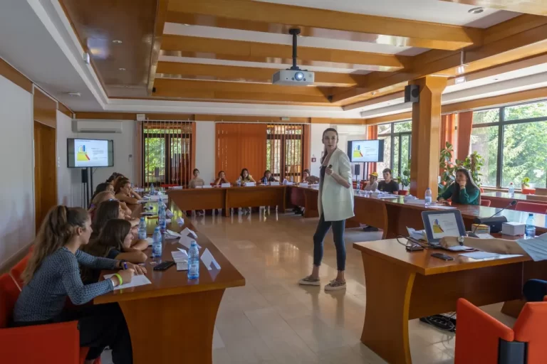 Tabăra urbană de educație financiară