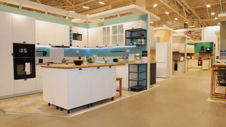 Investiție de 3,5 milioane de euro într-o lume a construcțiilor și decorațiunilor