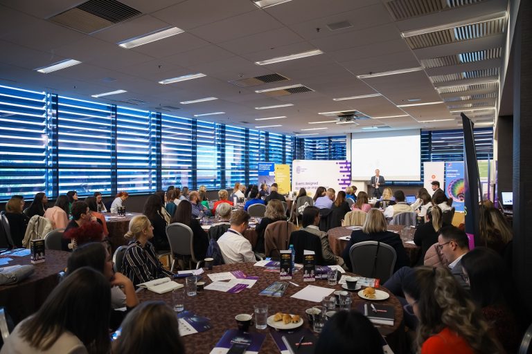 Magnetico Oradea – „Oamenii nu rămân neapărat în companie datorită banilor, ci pentru că fac parte din comunități în care împărtășesc aceleași valori, aceleași sentimente, același crez”