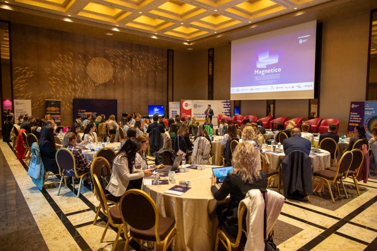 MAGNETICO Timișoara: „Stresul din motive financiare duce la o creștere a absenteismului și a lipsei de punctualitate la birou cu 34%”