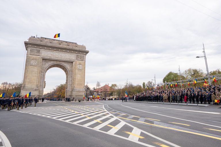 La mulți ani, România!