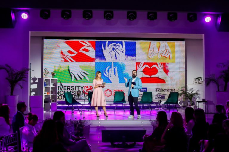 Peste 400 de participanți, din sectorul privat și public, la prima ediție a „Conferinței despre Diversitate și Incluziune”