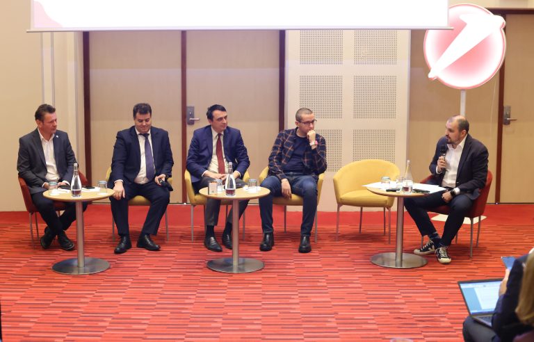 Energia zilei de mâine, cu lampa mai mică în ultimul an