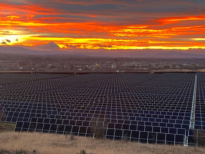 Panouri fotovoltaice_Electrocentrale Borzești