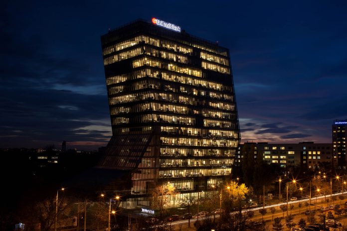 UNICREDIT ___resize