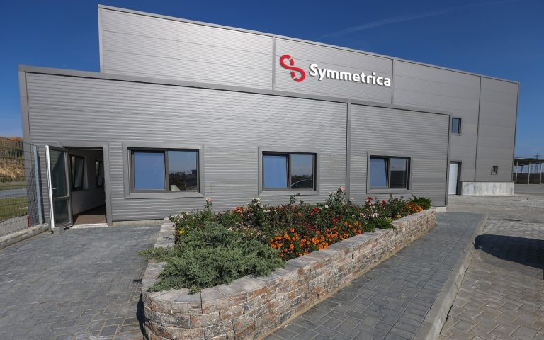 SYMMETRICA – creștere cu 20% a business-ului, în ciuda presiunilor din piață