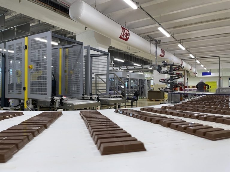Peste 20.000 tone de batoane și napolitane KitKat® va produce în acest an fabrica Nestlé din Sofia