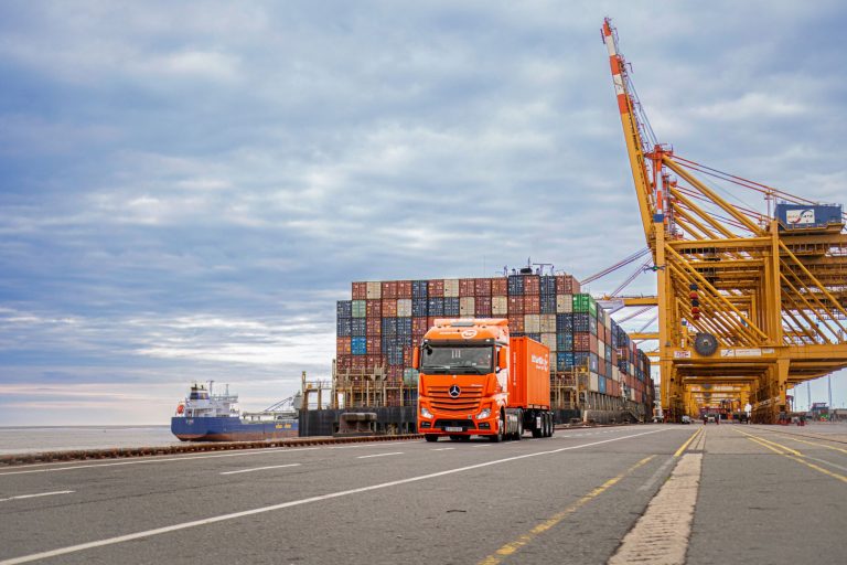 Analiză Gebrüder Weiss România: Piața de transport și logistică în 2023/2024 – de la provocări, la oportunități