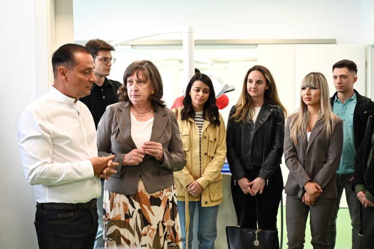 Clinică de stomatologie inclusiv cu programe sociale