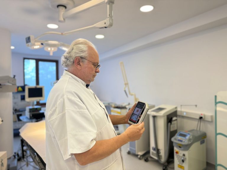 Dermatoscopie digitală asistată de inteligența artificială în premieră națională