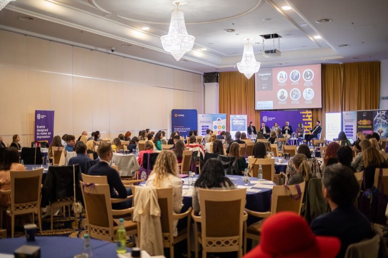 „54% dintre angajați își doresc mărirea salariului, 33% își doresc sporuri și beneficii extrasalariale, iar 33% caută un echilibru între viața personală și cea profesională”