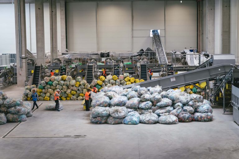 RetuRO deschide în Otopeni cel de-al patrulea centru pentru colectarea și procesarea ambalajelor SGR 