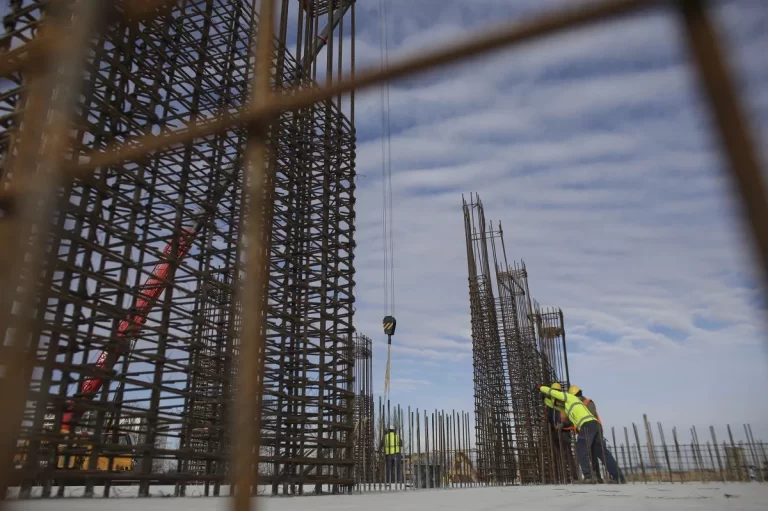 Noi tendințe în structuri, materiale și tehnologii de construcții 