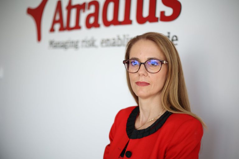 Semnal de alarmă pe o piață fragilă, tras de experții Atradius: creșterea numărului de insolvențe corporative în Europa și România