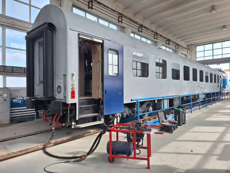 GRAMPET a început testarea și omologarea primului vagon modernizat la Electroputere VFU Pașcani cu fonduri din PNRR 