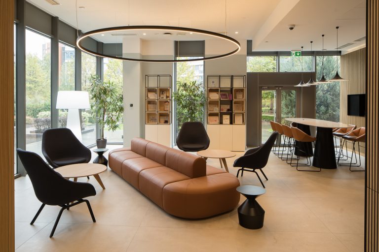 Costurile de amenajare a spațiilor de birouri au crescut cu 10-15% în ultimul an, în România