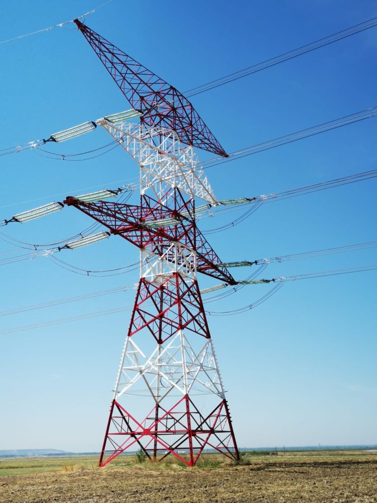 Transelectrica pregătește Rețeaua Electrică de Transport pentru sezonul de iarnă: 127 de milioane de lei, valoarea lucrărilor de mentenanță pentru 2024