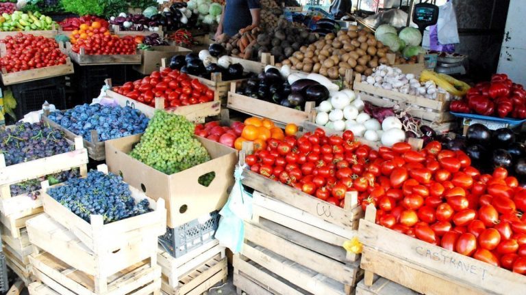 Eventuala plafonare a adaosului comercial, criticată de comunitatea germană de business