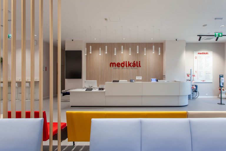 Agenția „pastel” devine partenerul de comunicare al clinicii Medikali