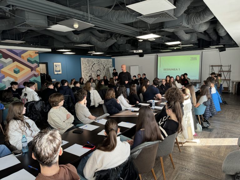 Primul program de educație antreprenorială pentru liceeni lansat de un elev