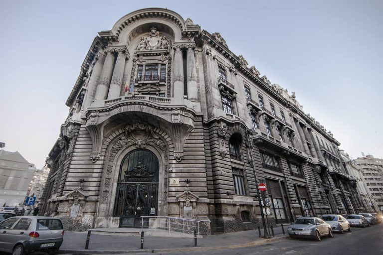 28% din activitatea de comerț exterior a României e concentrată în București