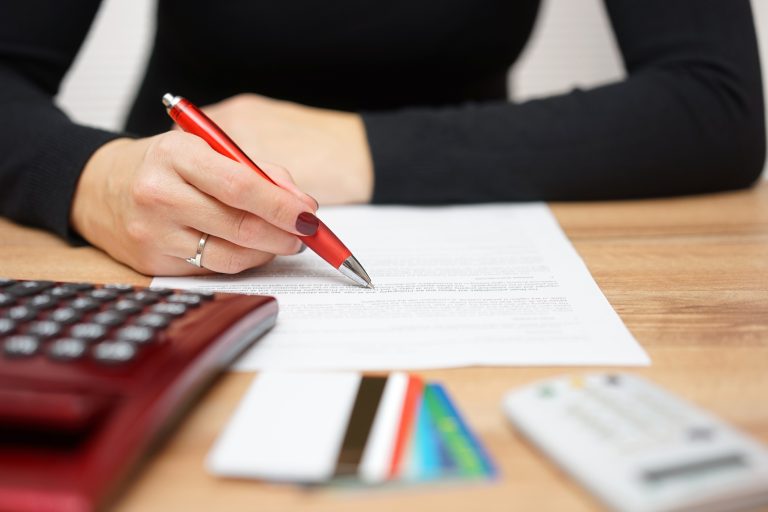 Alertă fiscală: ce trebuie să știe românii despre Declarația unică când investesc la bursă