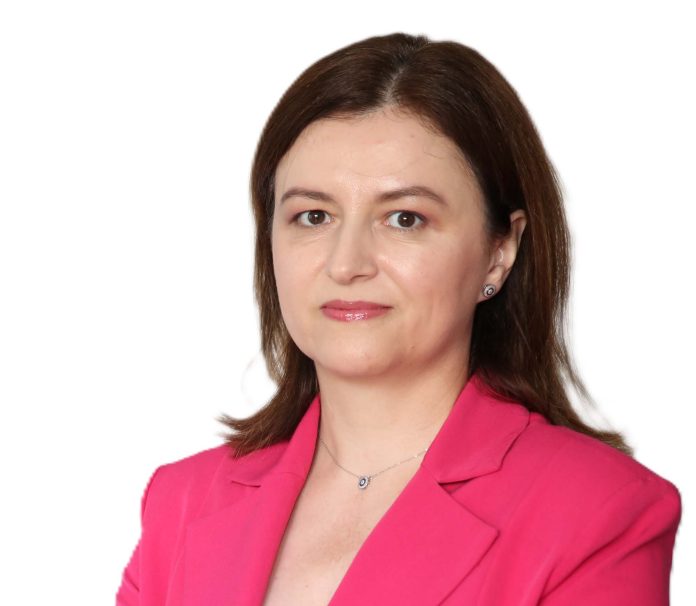 Ioana Arsenie_Trusted Advisor_resize