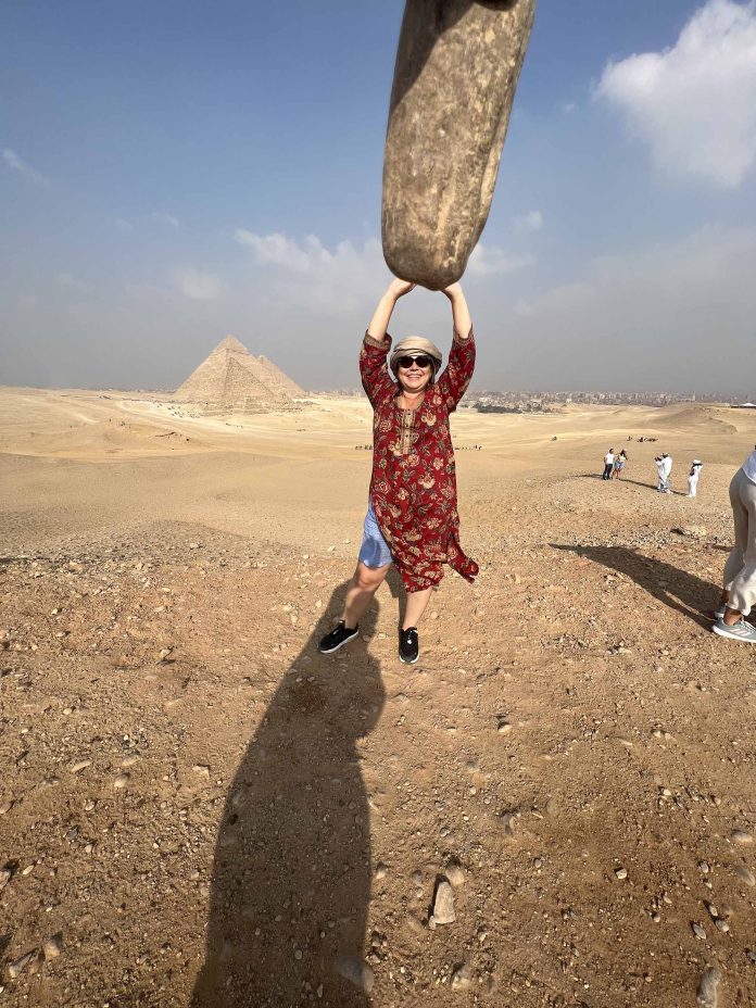 Mihaela-Caluser_ghid-pentru-turistii-romani_resizze