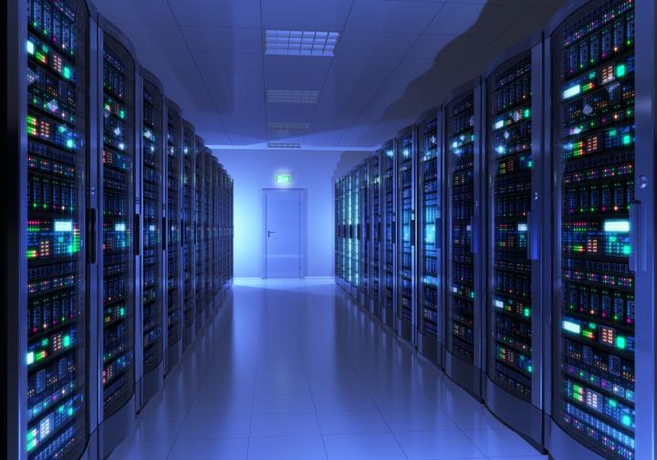 Noi soluții end-to-end pentru centre de date AI de la Schneider Electric