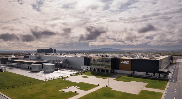 Fabrica Nokian Tyres din Oradea începe livrările de anvelope