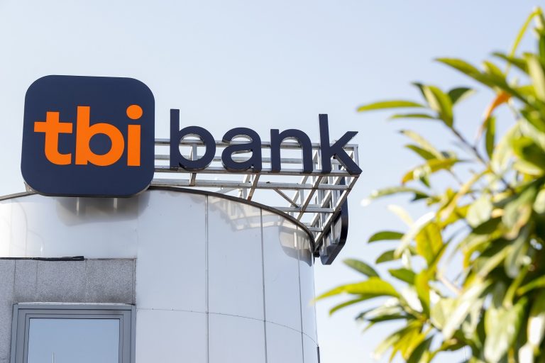 TBI Bank urmează să fie achiziționată de Advent International