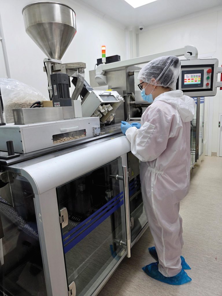 Laborator ultramodern pentru cercetarea și producția suplimentelor alimentare 