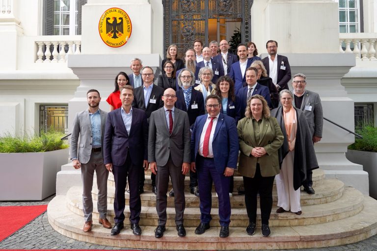 IT, energia și industria prelucrătoare: sectoare de interes pentru companiile bavareze în căutare de parteneriate în România