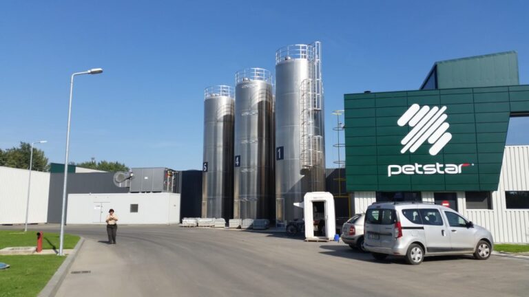 Grupul PetStar, împreună cu consultantul exclusiv PCF Investment Banking, au obținut o finanțare de la UniCredit Bank de 50 milioane de euro