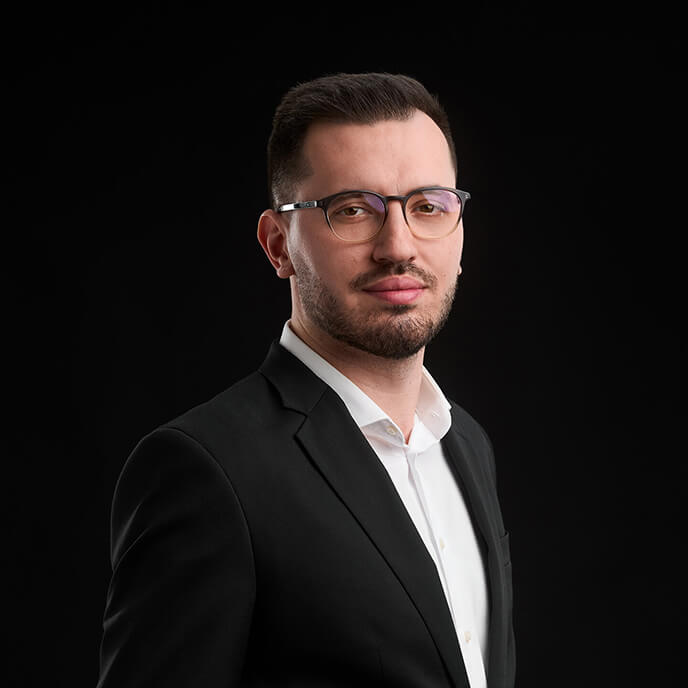Uniunea Europeană trebuie să decidă dacă impune noi limitări chatboturilor AI. Posibil efect: costuri mai mari pentru giganții tech Google sau Meta, dar mai mulți bani pentru trusturile de presă