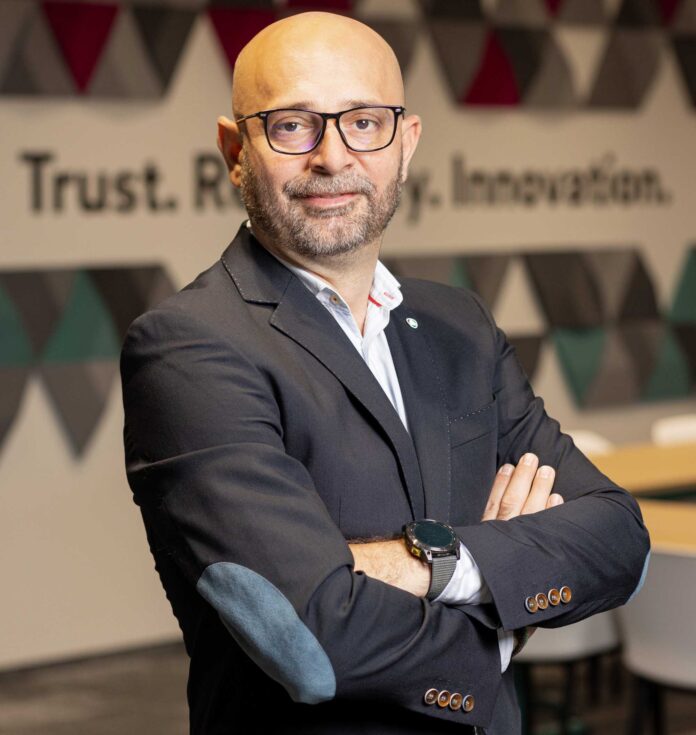 Alexandru Oprea_REHAU_crop_resize