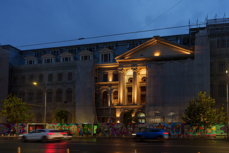 Tronsonul Facultății de Istorie din Palatul Universității din București, 80% finalizat  