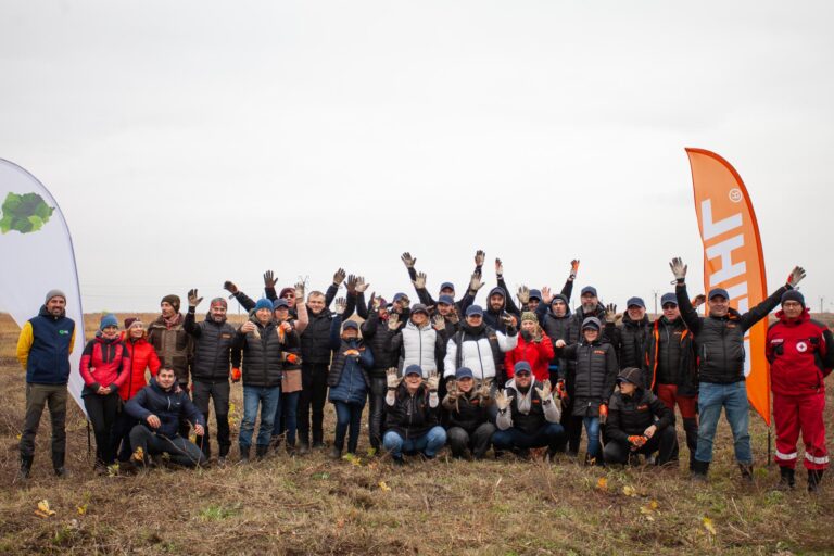 Acțiune de împădurire printr-un parteneriat STIHL România – „Plantăm fapte bune în România” 
