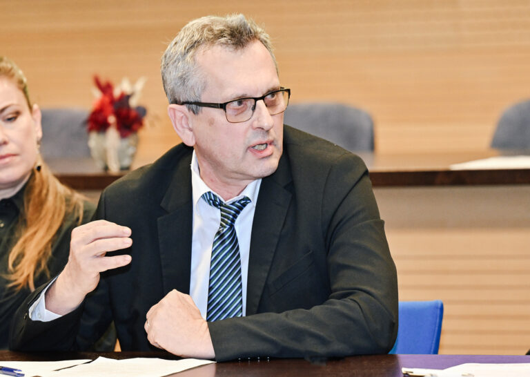 Valentin Lazea, economist-șef, Banca Națională a României: „Investitorii străini au fost ținuți deliberat la distanță, printr-o privatizare confuză a activelor”