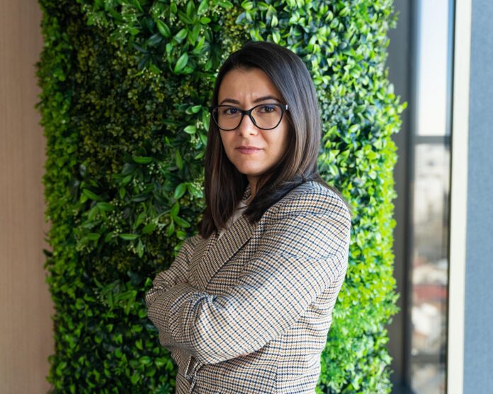 Ana Sabiescu, Deloitte _resize