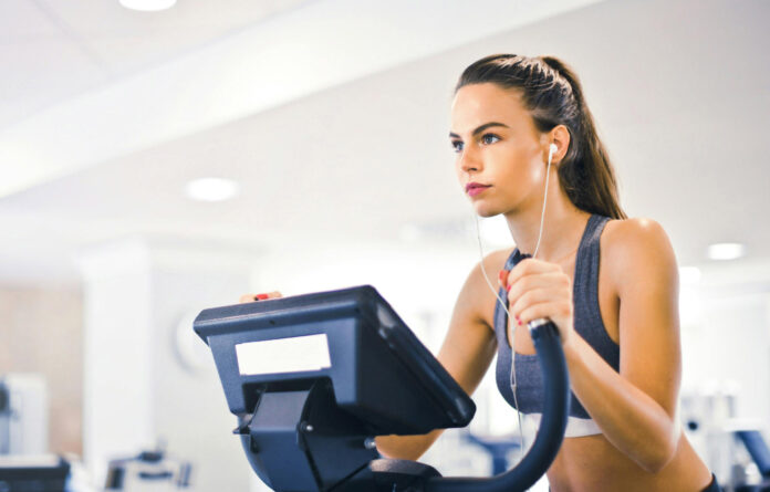 fitness gym pexels-olly-3768916 Crop resize