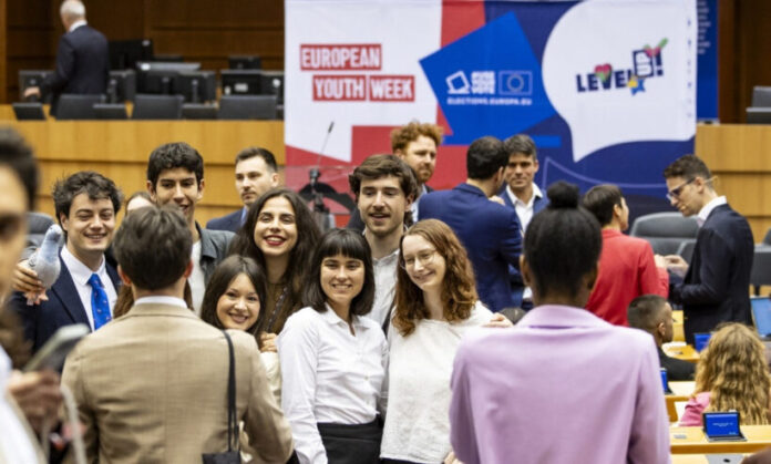 Comunicat (Săptămâna Europeană a Tineretului 2026, la The Youth 10 zile de participare, dialog și experiențe pentru tineri)