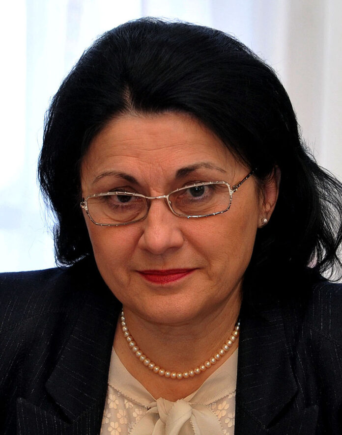 Ecaterina_Andronescu_2013-12-16